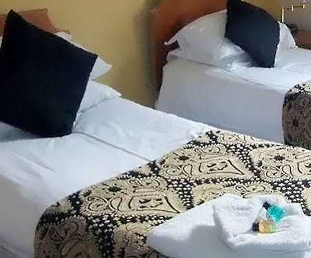 The Queens Head Hotel Алник Экстерьер фото